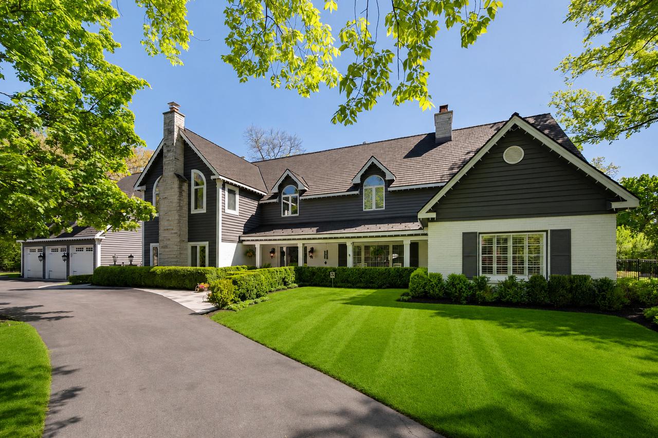 2 Hickory Ln., Northbrook, IL 60062