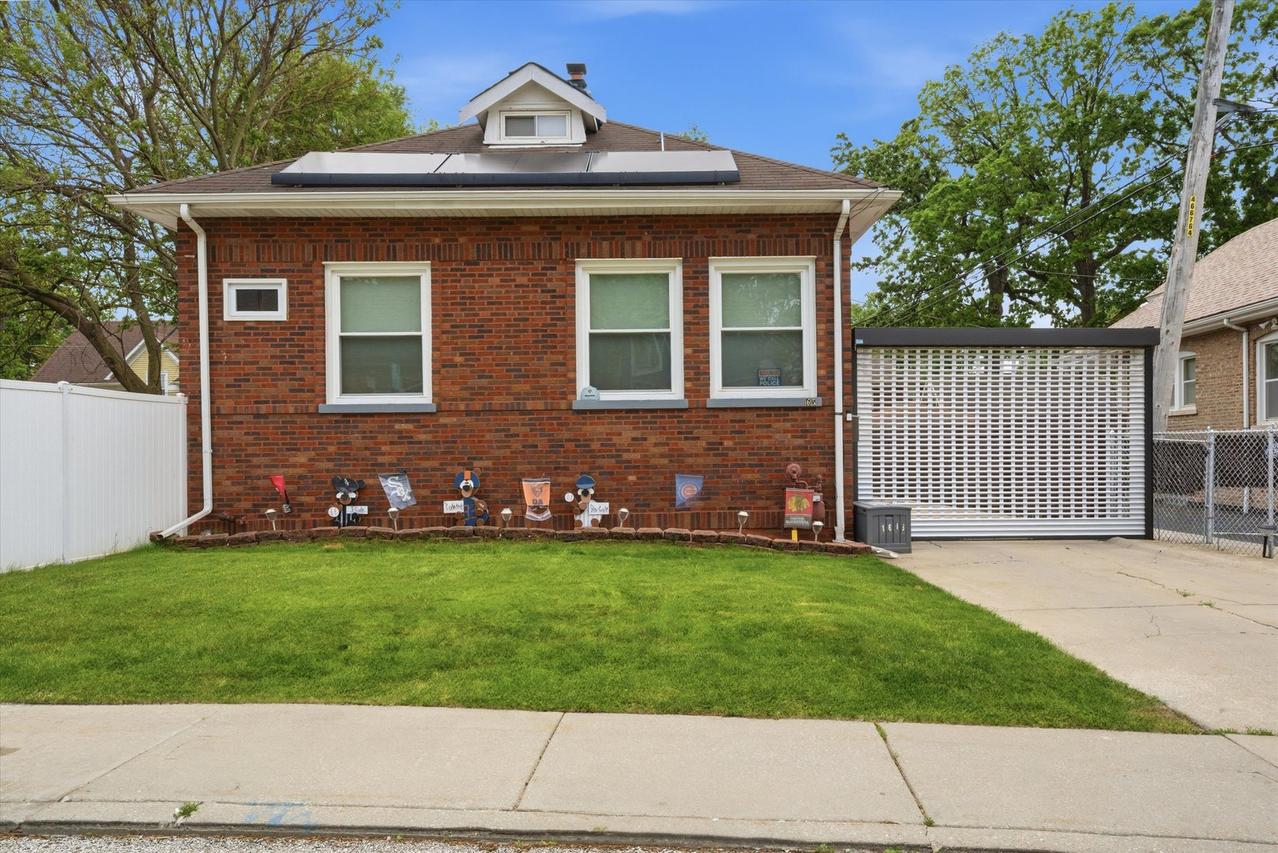 1615 W Beverly Glen Pkwy., Chicago, IL 60643
