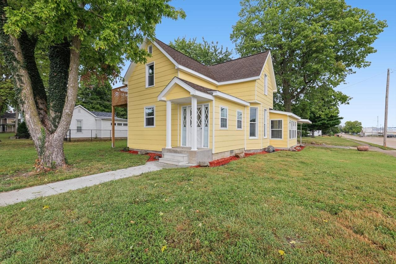 705 S Court St., Tuscola, IL 61953