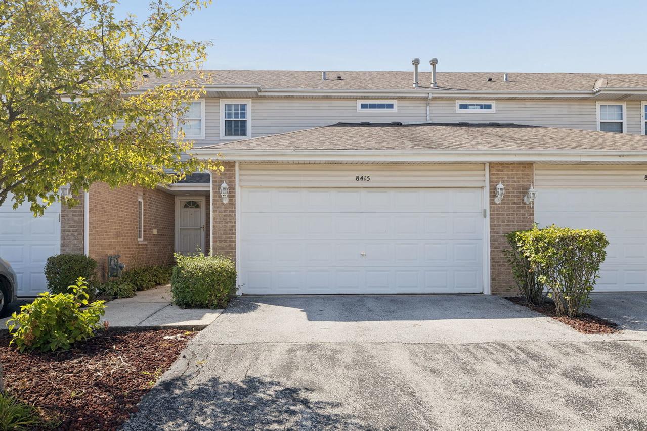 8415 Stratford Dr., Tinley Park, IL 60487