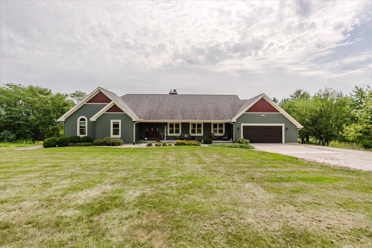 1927 County Road 500 Rd., Secor, IL 61771