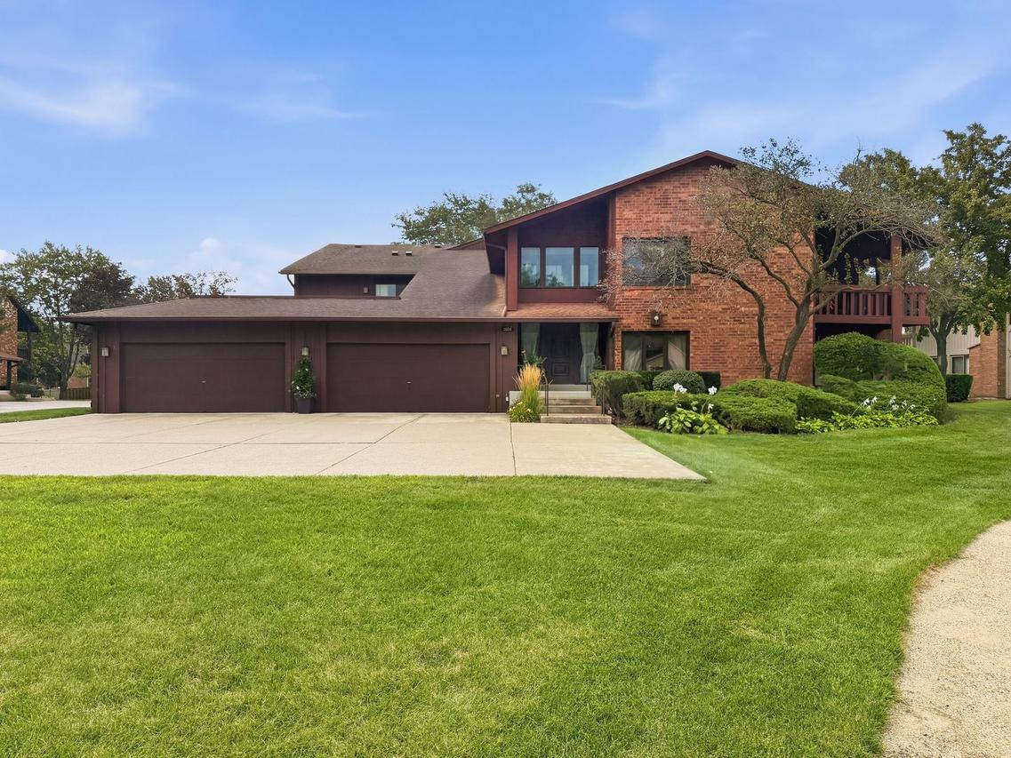 3105 Toulon Dr. #E2, Northbrook, IL 60062