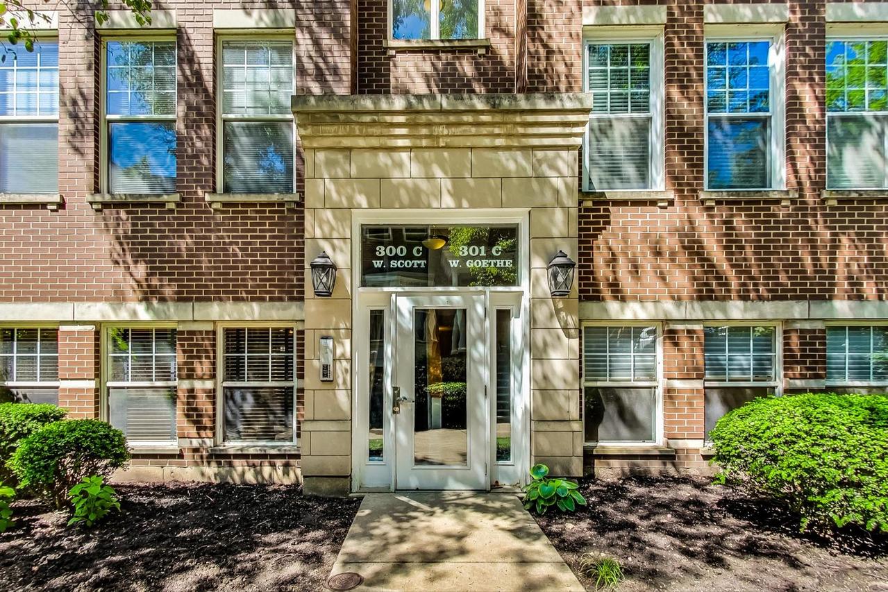 301 W Goethe St. #304C, Chicago, IL 60610