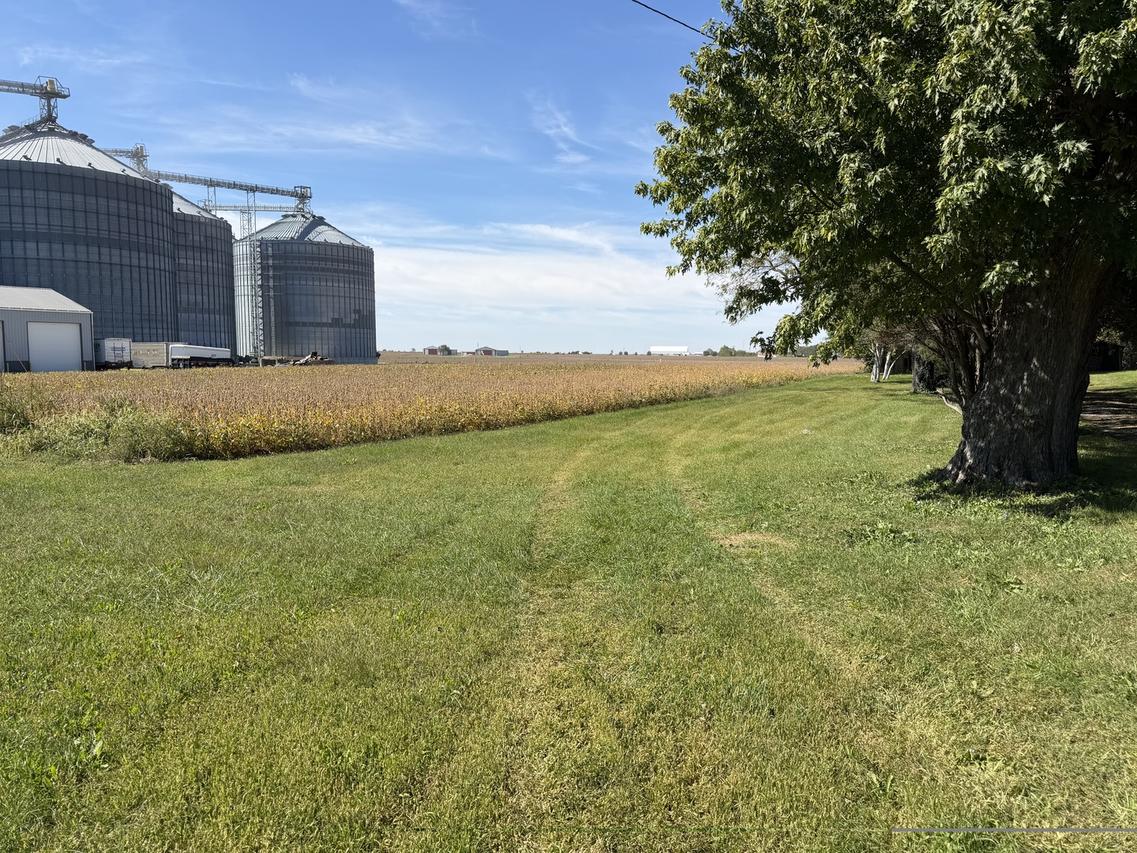 305 N Michigan St., Ashkum, IL 60911