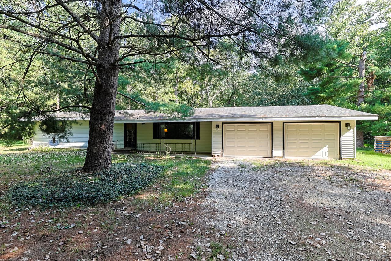 6130 E Deerfield Dr., Coal City, IL 60416