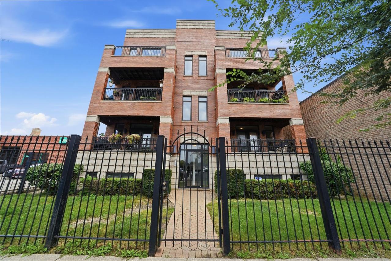 5445 N Northwest Hwy. #1S, Chicago, IL 60630