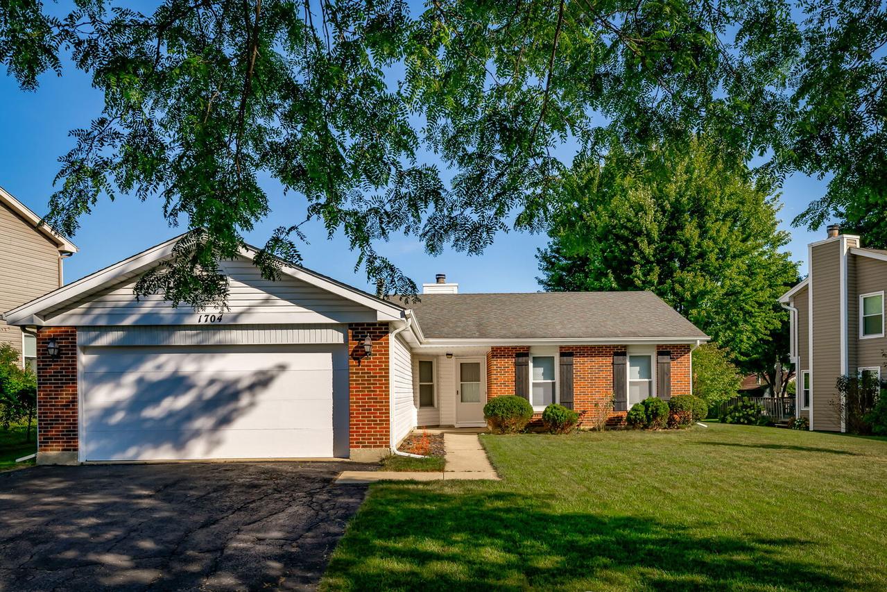 1704 Stratton Pond Ln., Schaumburg, IL 60194