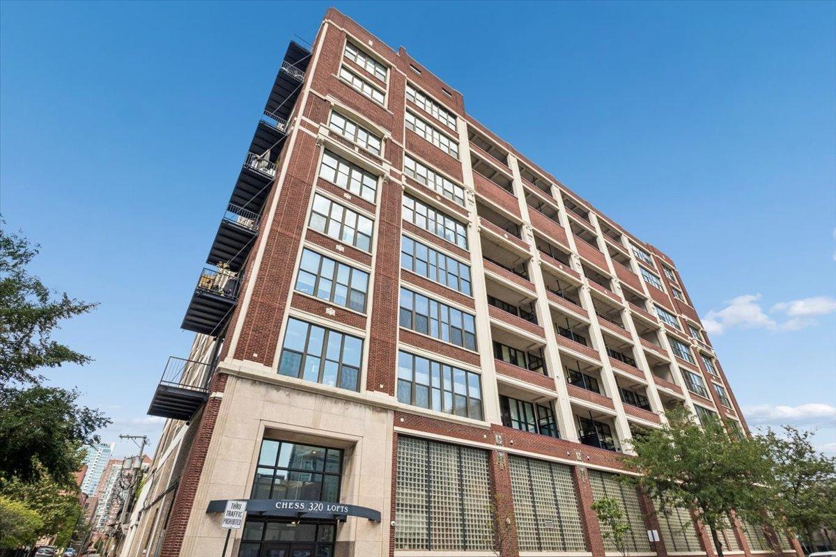 320 E 21st St. #807, Chicago, IL 60616