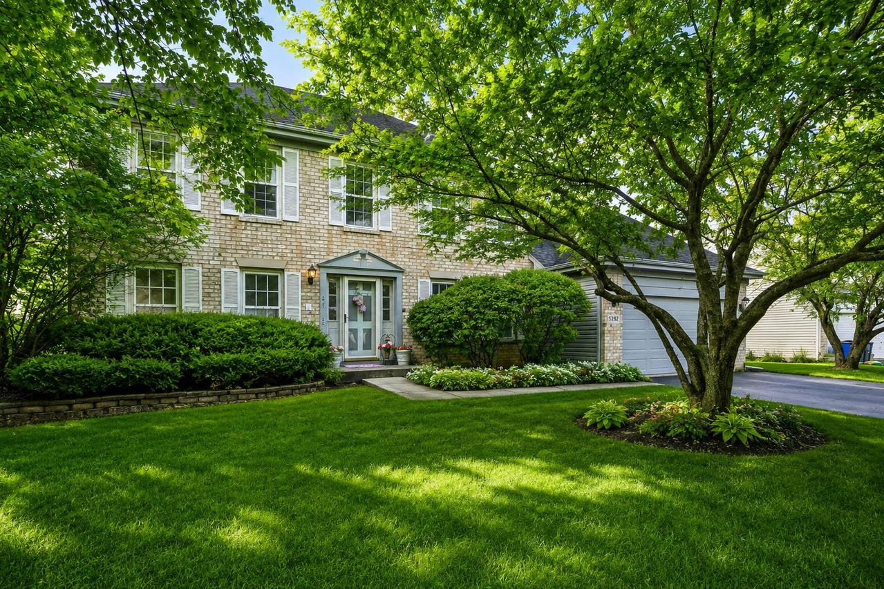 5282 Galloway Dr., Hoffman Estates, IL 60192