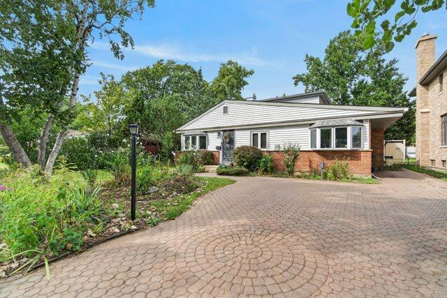 7106 Beckwith Rd., Morton Grove, IL 60053