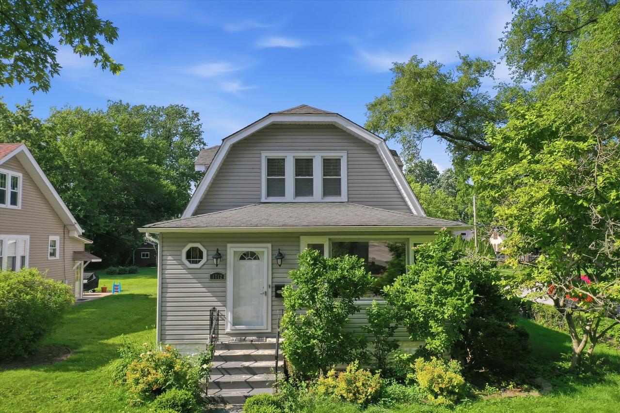 1712 Linden Rd., Homewood, IL 60430
