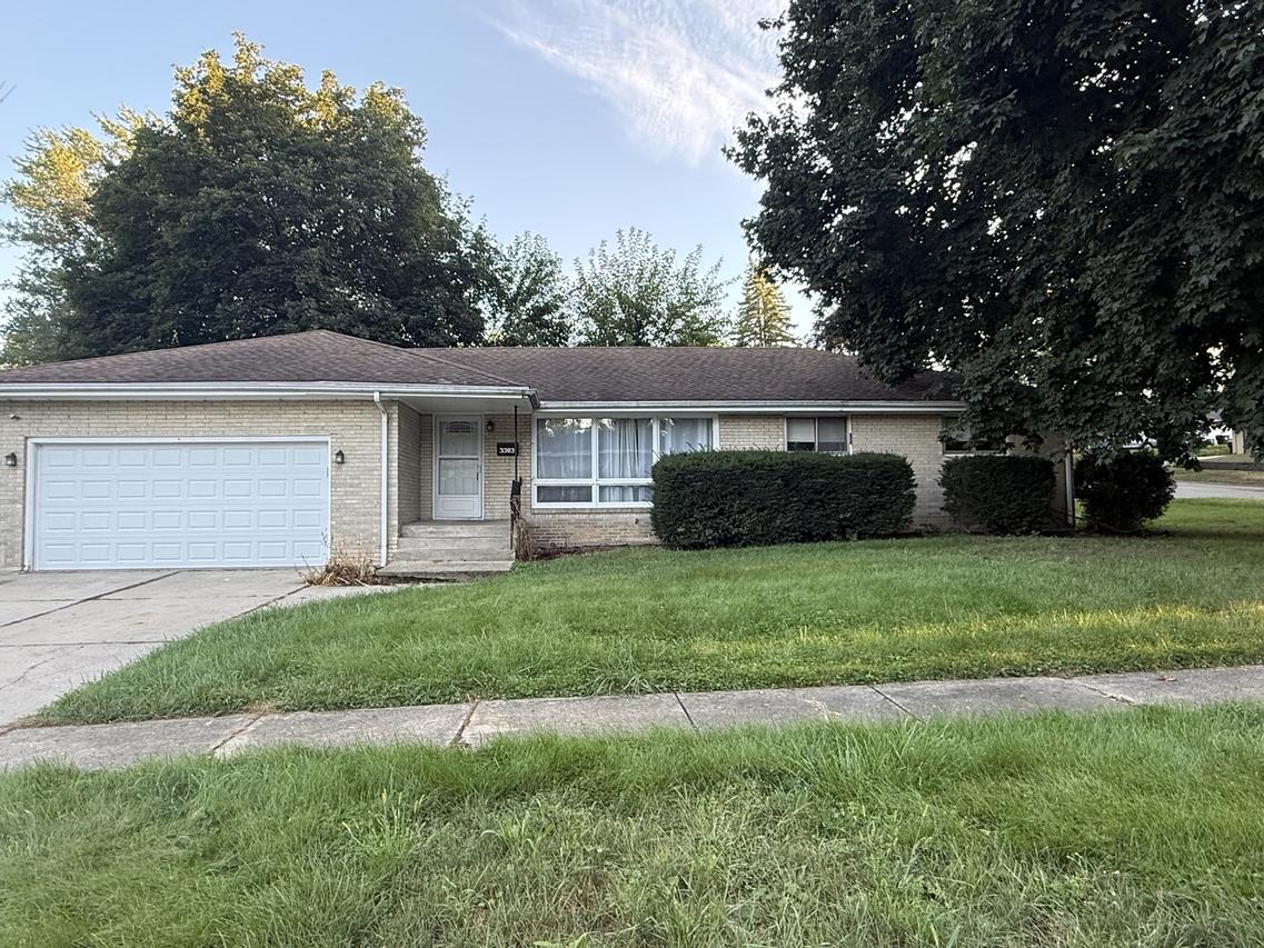 3303 Greenwood Ave., Rockford, IL 61107