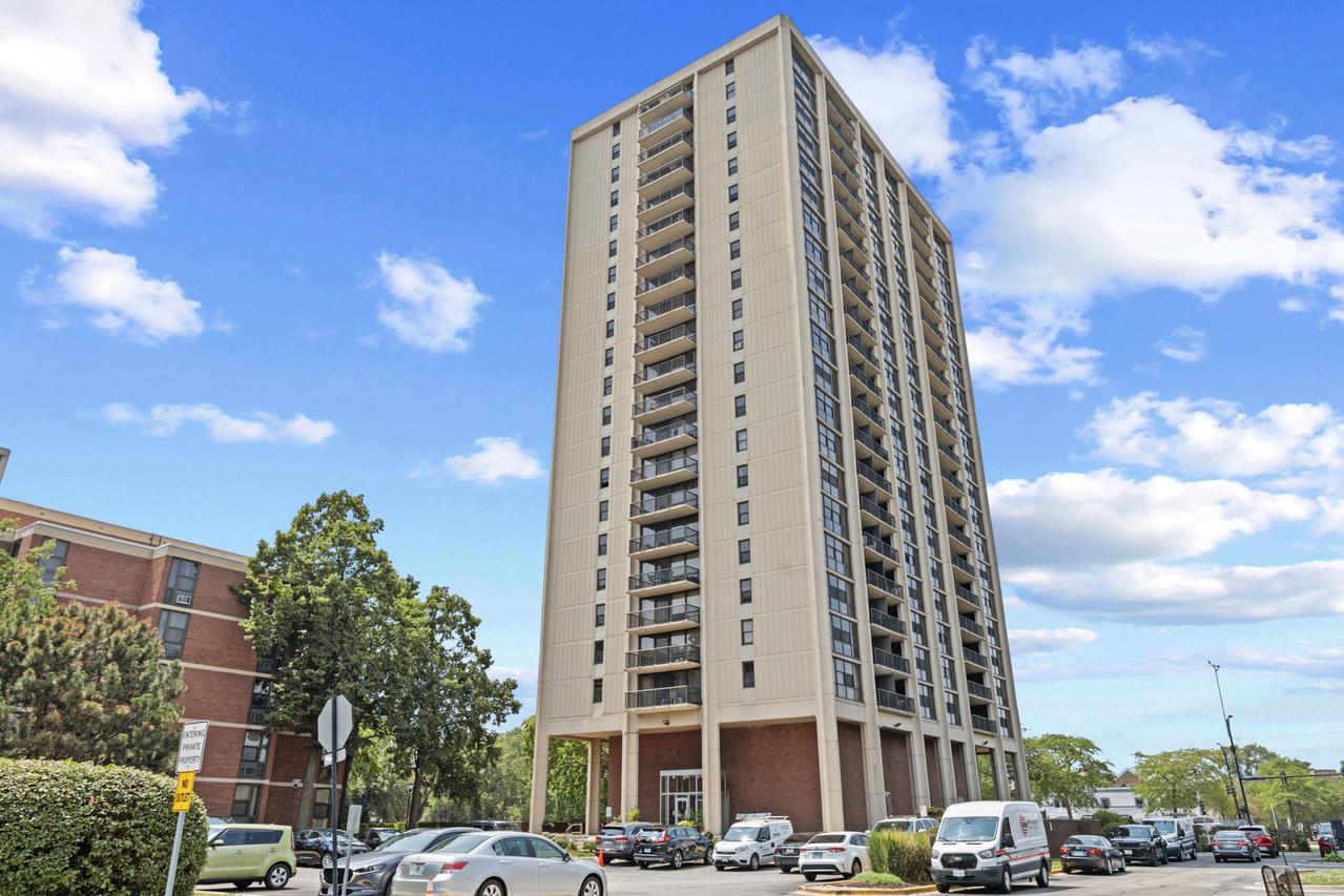 2901 S Michigan Ave. #405, Chicago, IL 60616