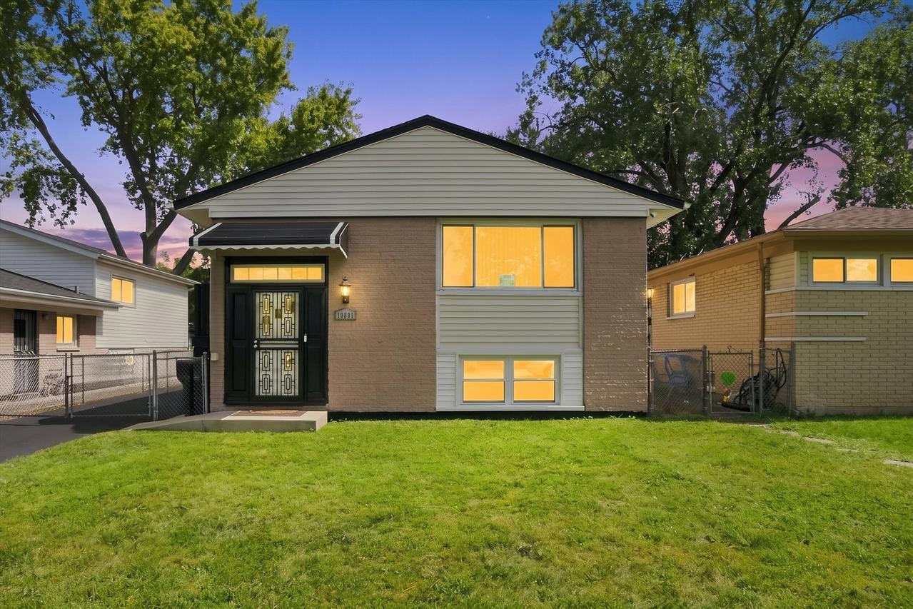 16601 Honore Ave., Markham, IL 60428