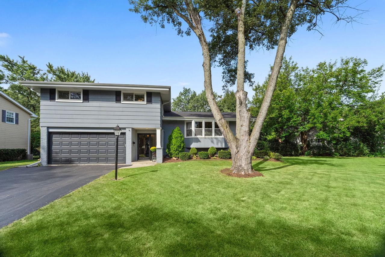 1630 Imperial Dr., Glenview, IL 60026