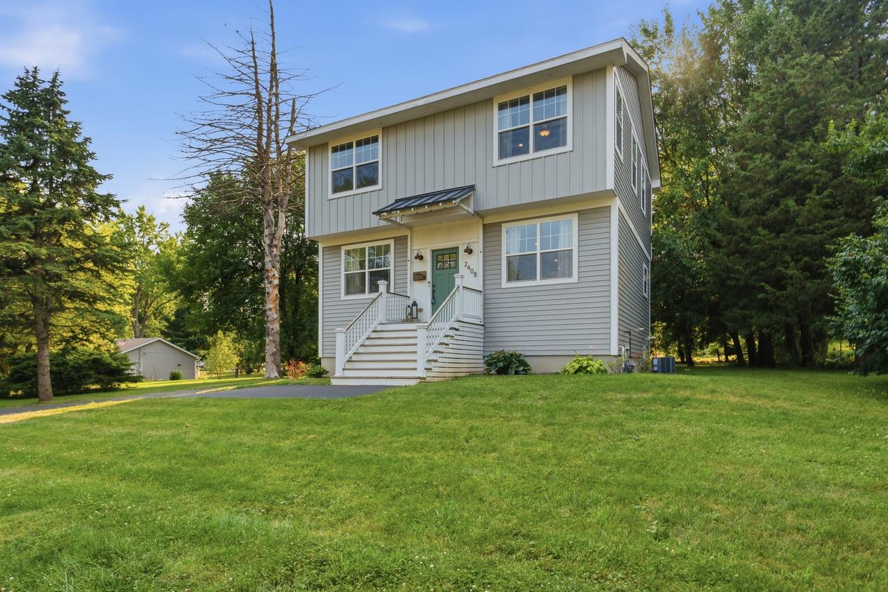2408 N Spojnia Rd., Mchenry, IL 60050