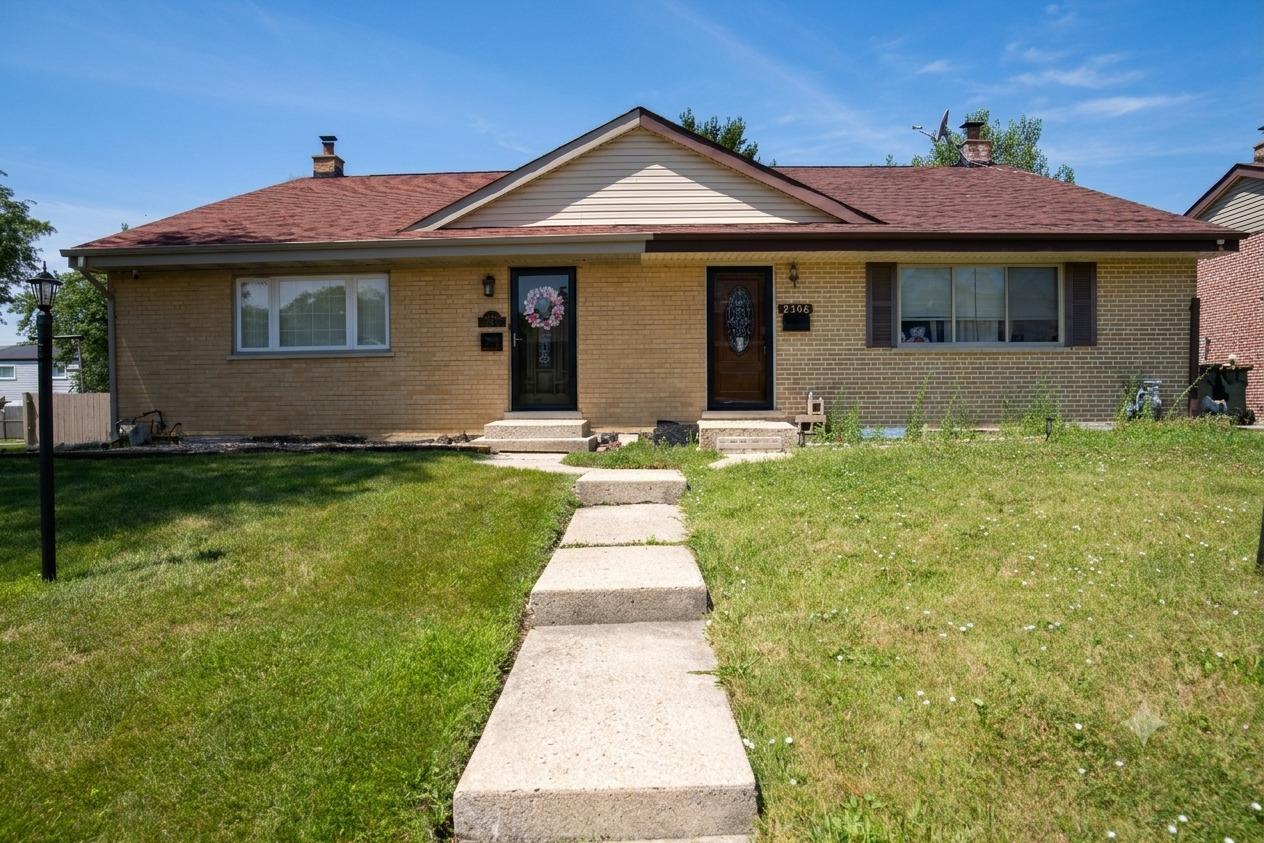 9406 N Oak Ave., Des Plaines, IL 60016