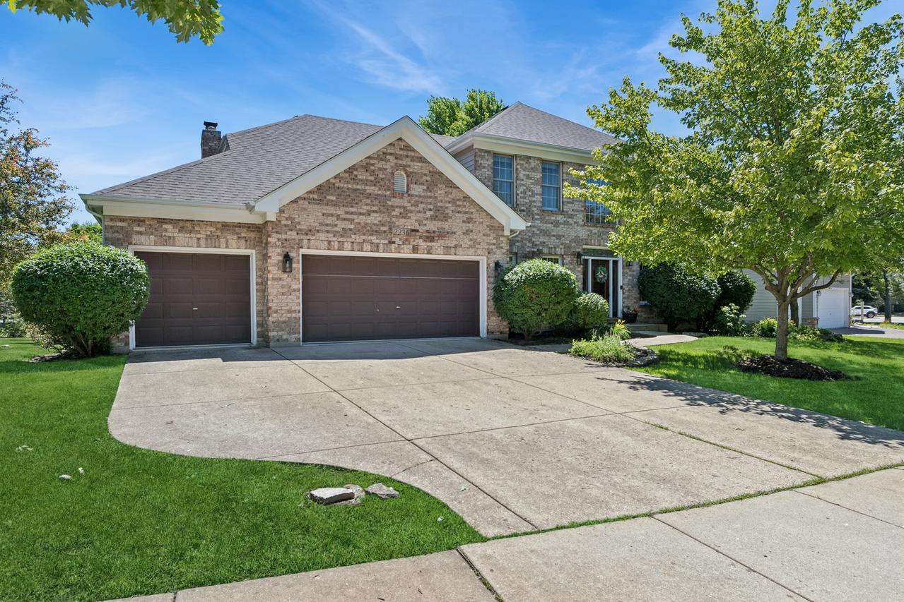 2236 Stowe Cir., Naperville, IL 60564