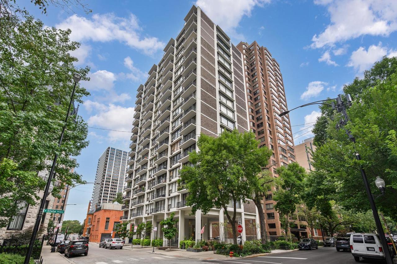 1400 N State Pkwy. #10D, Chicago, IL 60610
