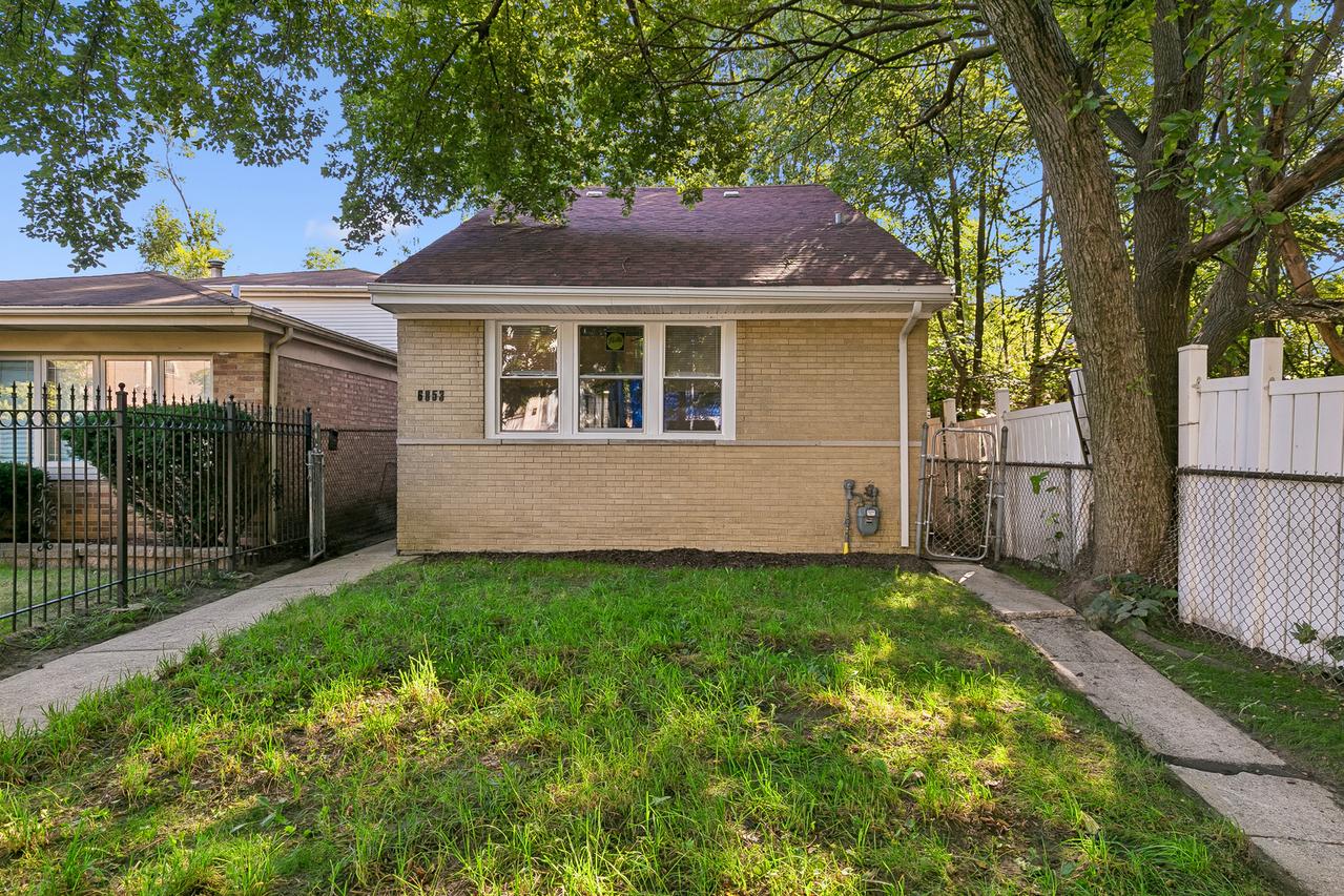 6853 S Langley Ave., Chicago, IL 60637