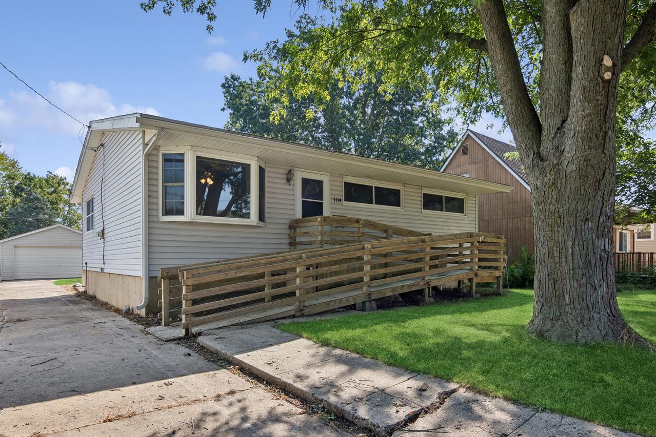 1114 S 5th St., Dekalb, IL 60115
