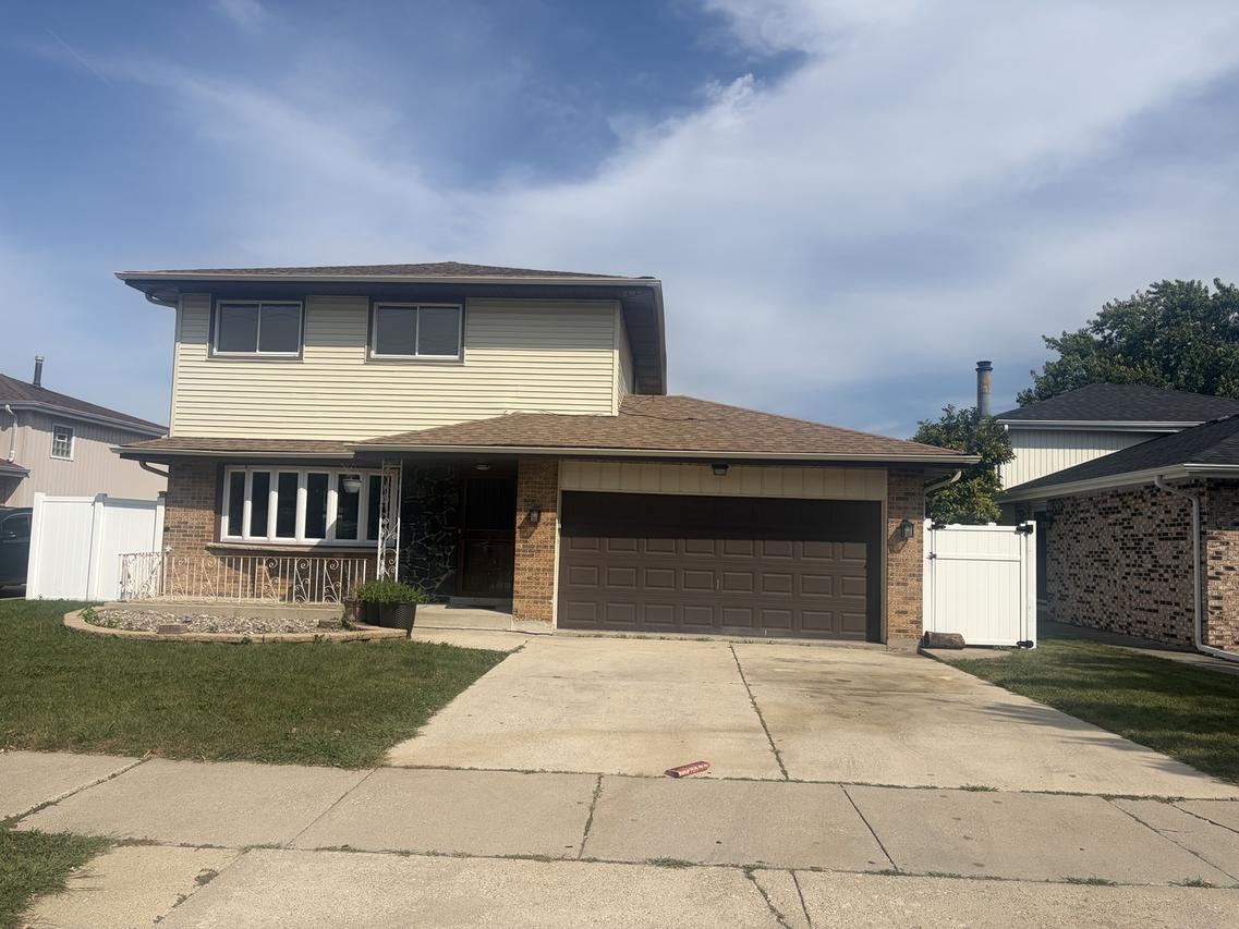 10017 Menard Ave., Oak Lawn, IL 60453