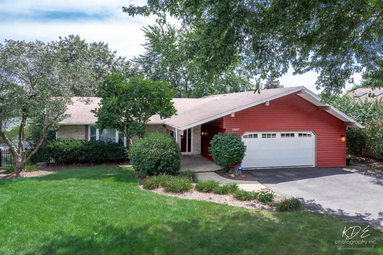 13607 S Lake Dr., Plainfield, IL 60544