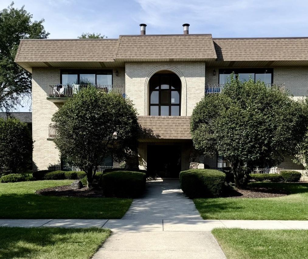 7428 W 153rd St. #2, Orland Park, IL 60462