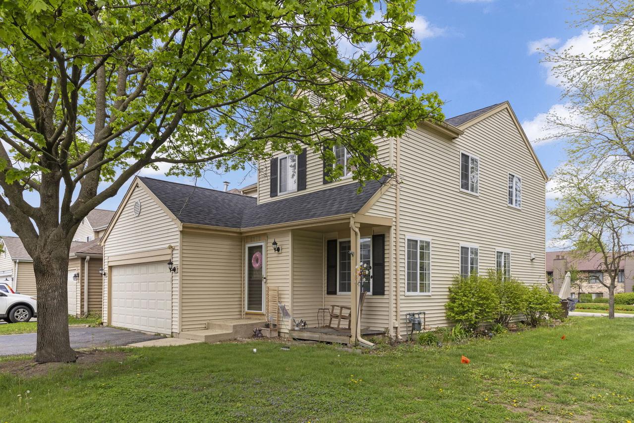 6379 Winstead Ct., Lisle, IL 60532