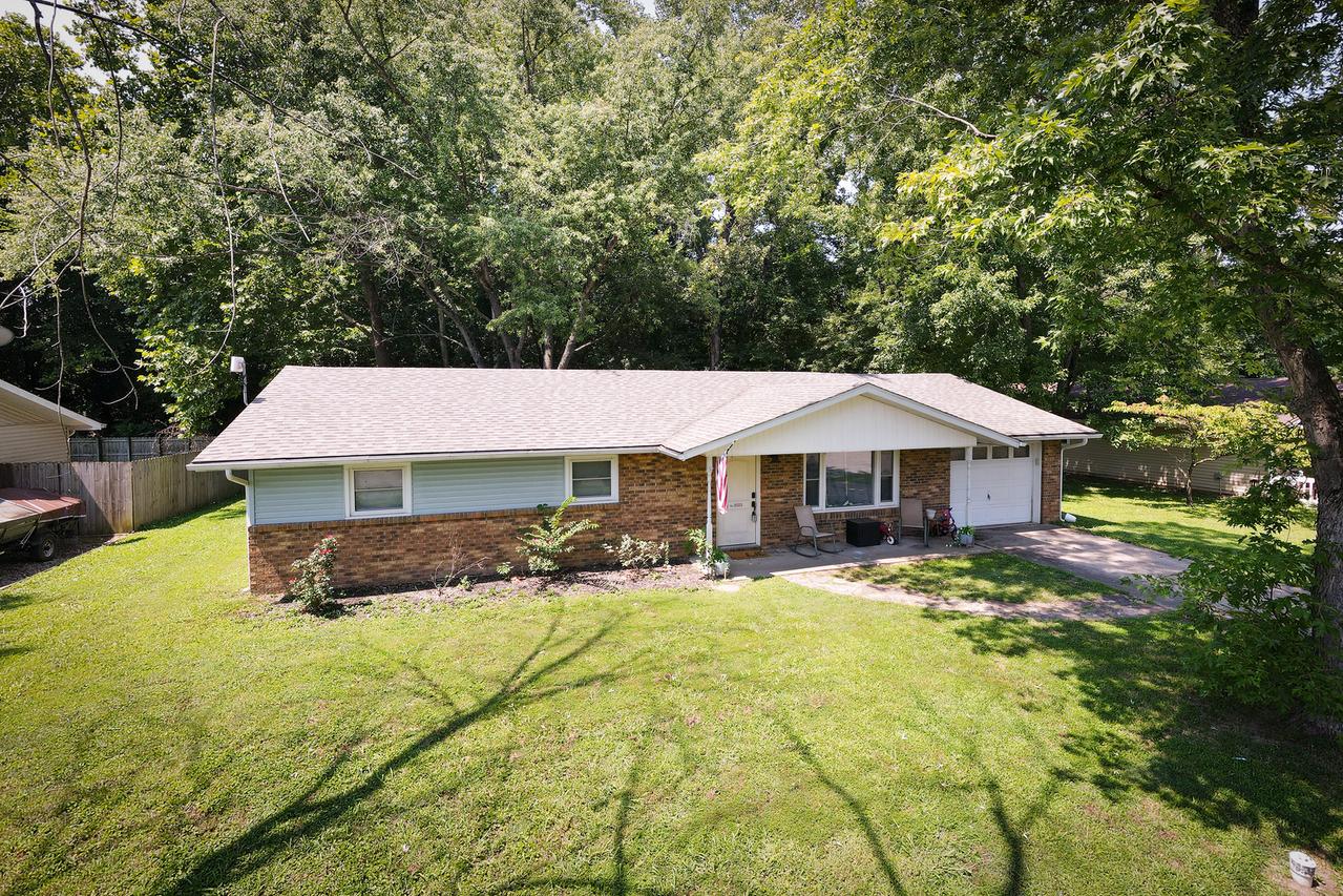 1023 Roberta Dr., Murphysboro, IL 62966