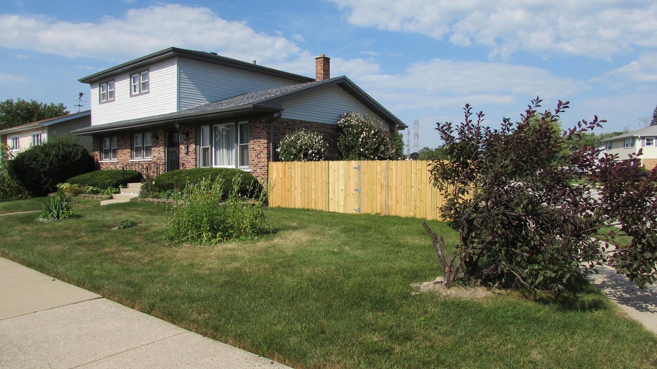 9235 N Callero Dr., Niles, IL 60714