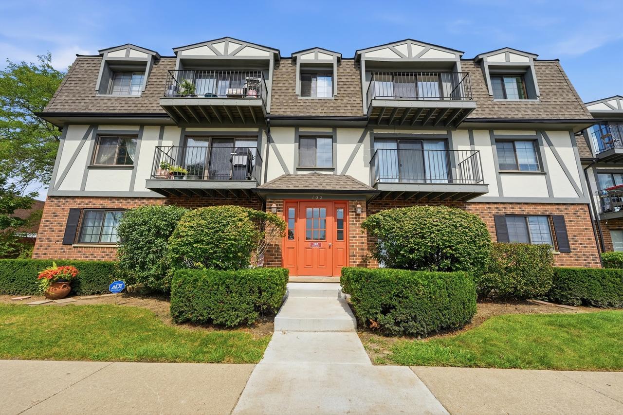 102 Steeple Dr. #B, Buffalo Grove, IL 60089