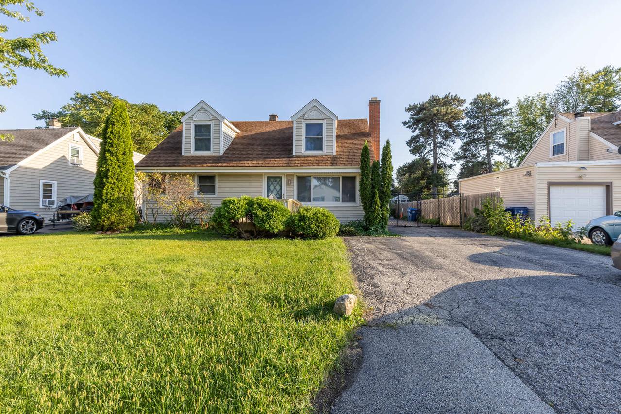 18843 W Deerpath Rd., Grayslake, IL 60030