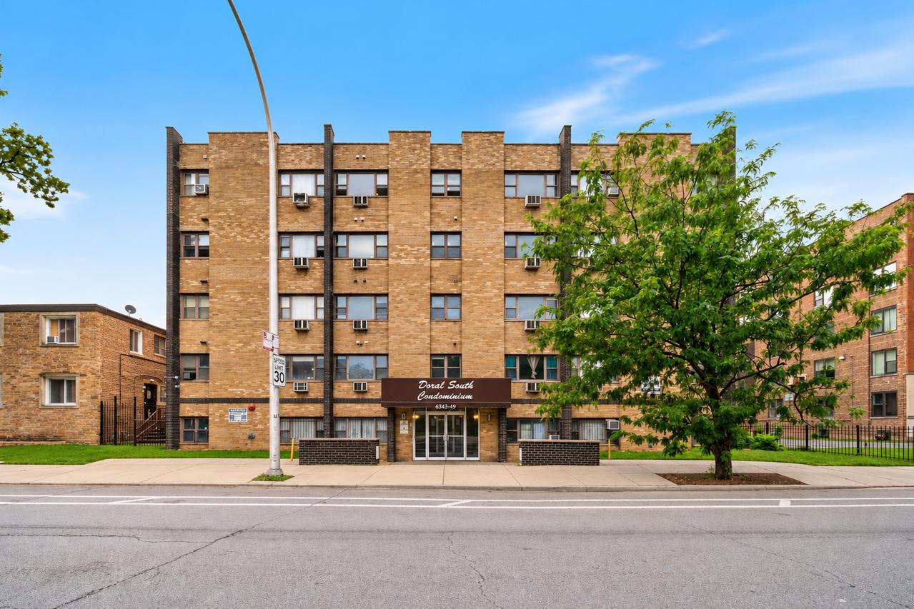 7854 S South Shore Dr. #502, Chicago, IL 60649