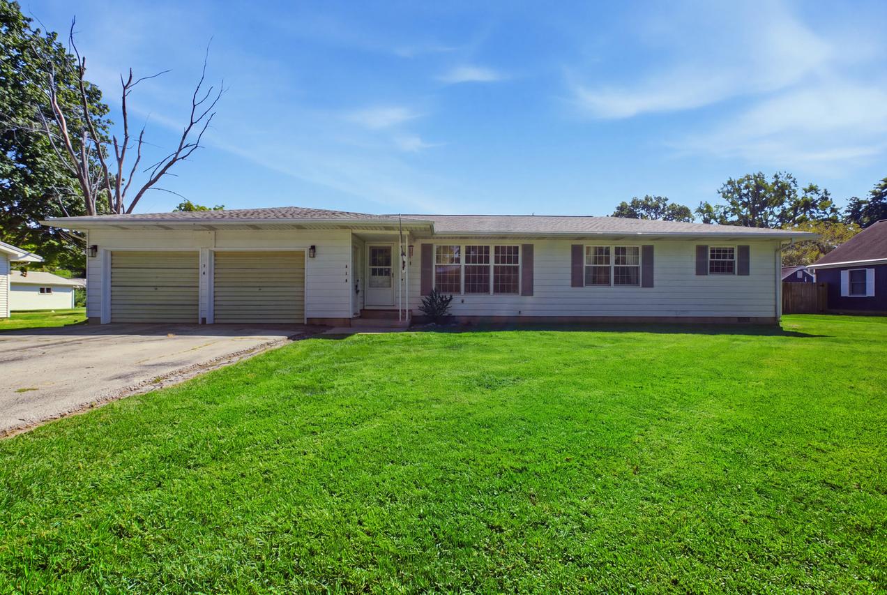 218 N Kansas St., Atwood, IL 61913