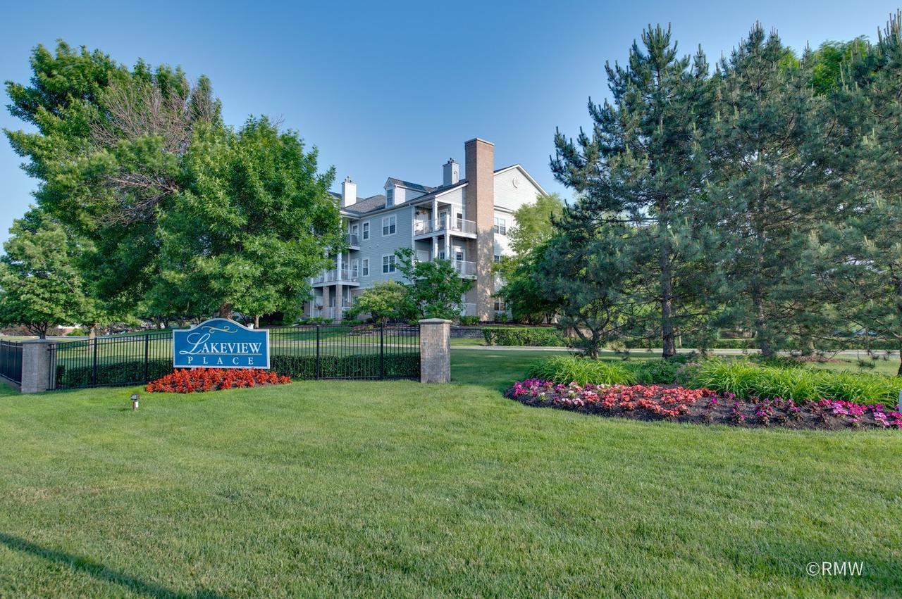 1275 W Lake St. #303, Addison, IL 60101