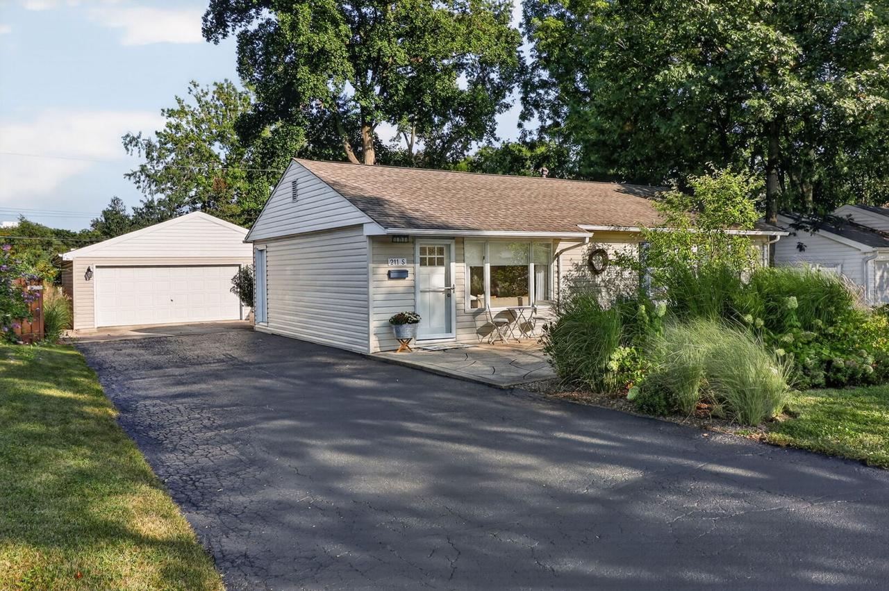 211 S Dorchester Ave., Wheaton, IL 60187