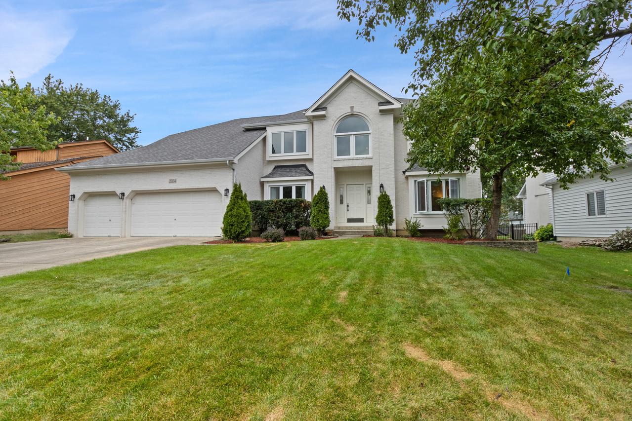 2704 Shellingham Dr., Lisle, IL 60532
