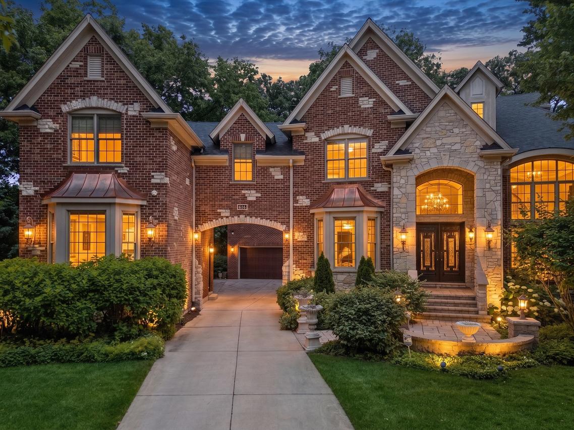 616 Driftwood Ct., Naperville, IL 60540