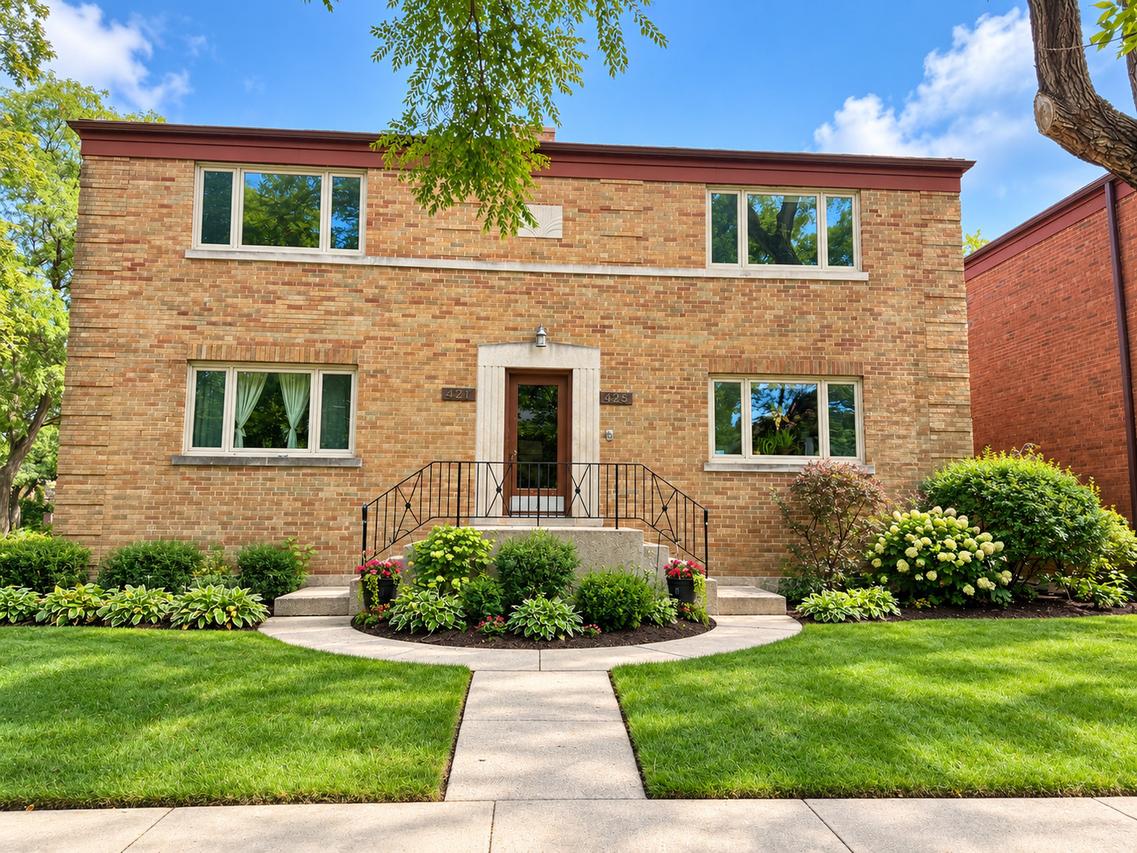 427 Edgewood Pl. #2N, River Forest, IL 60305