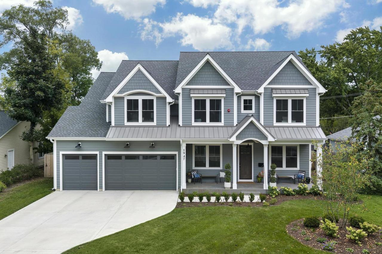1947 Summerton Pl., Northbrook, IL 60062