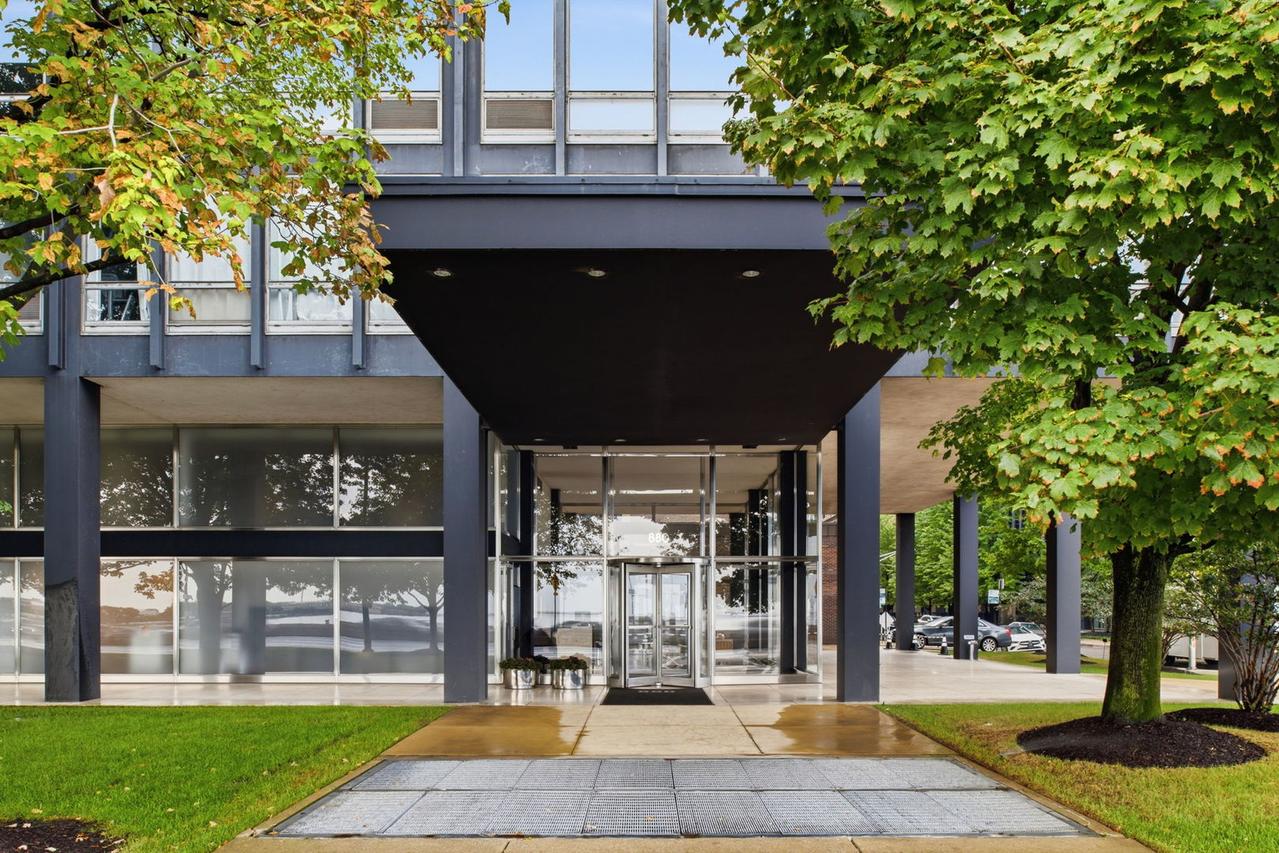 880 N Lake Shore Dr. #4B, Chicago, IL 60611