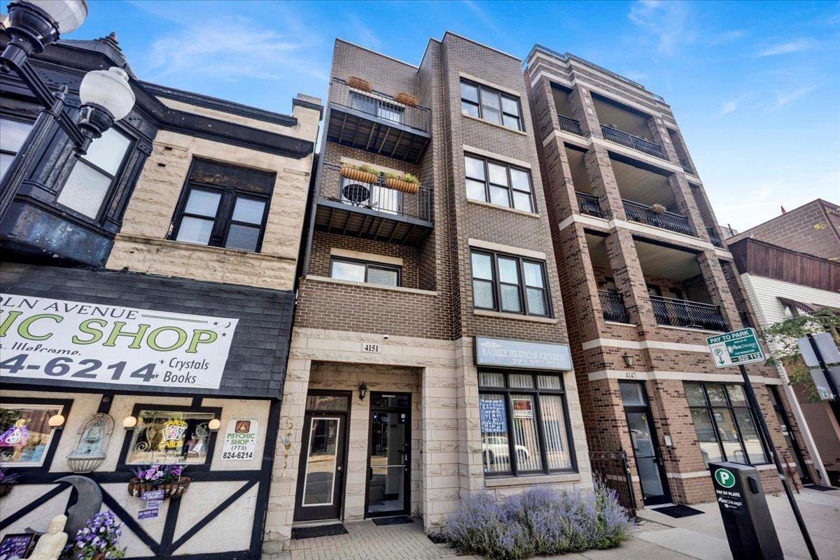4151 N Lincoln Ave. #2, Chicago, IL 60618