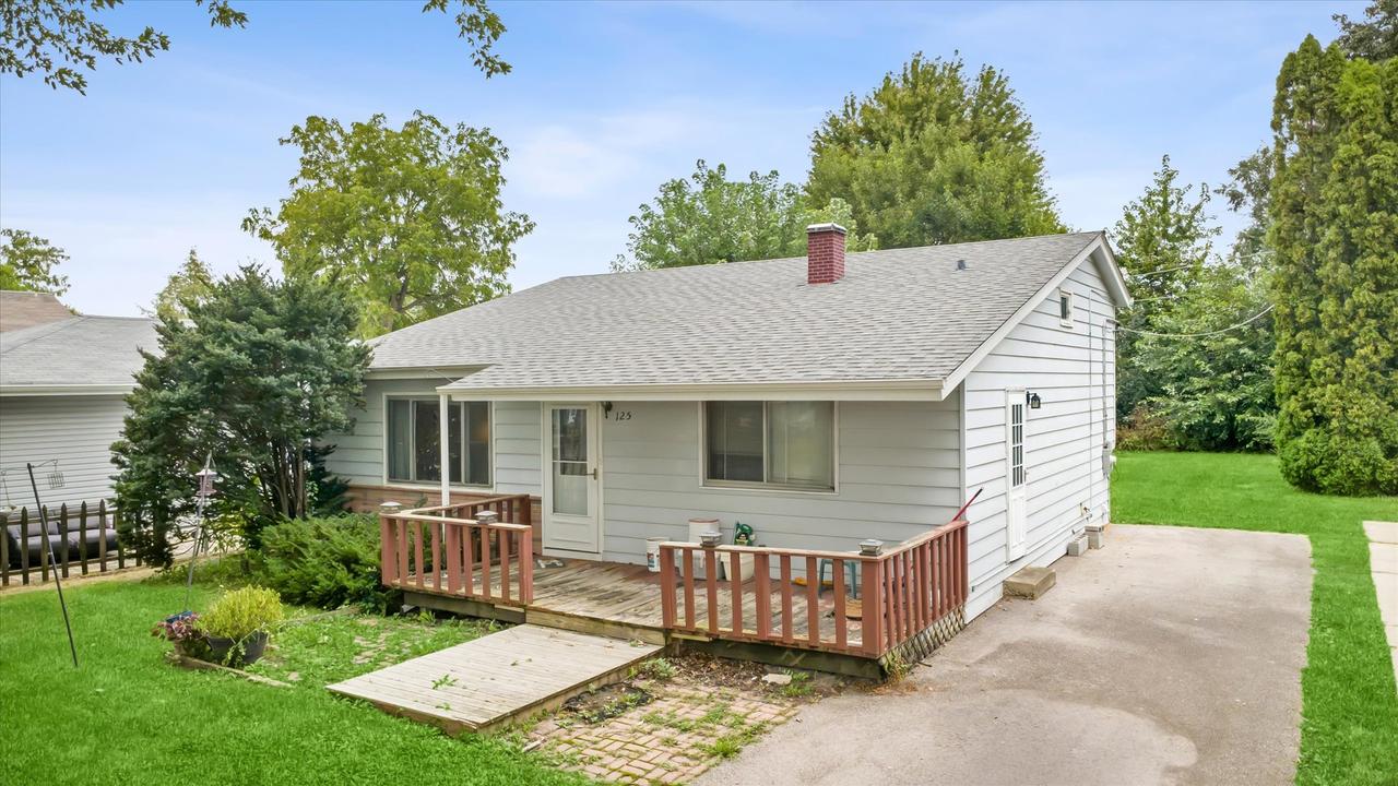 125 W Hazel St., West Chicago, IL 60185