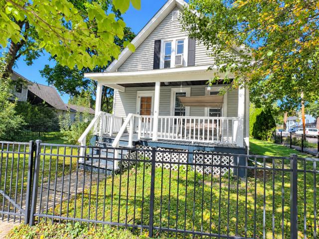 952 Larkin Ave., Elgin, IL 60123