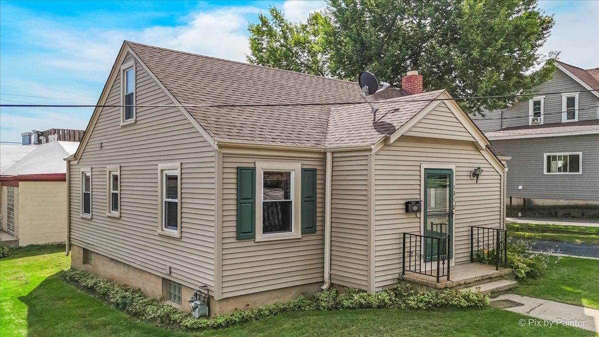 1310 Park St., Mchenry, IL 60050