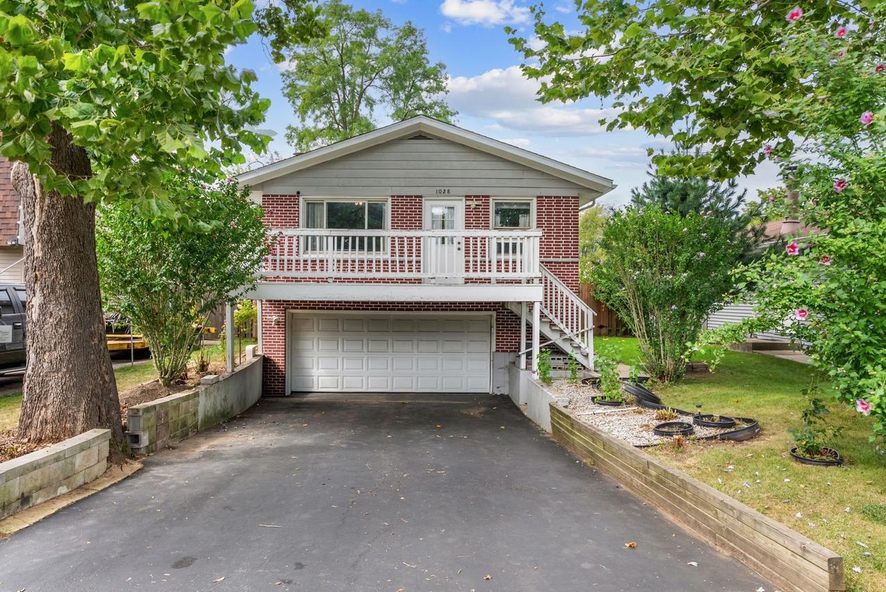 1028 Idlewild Dr., Round Lake Beach, IL 60073