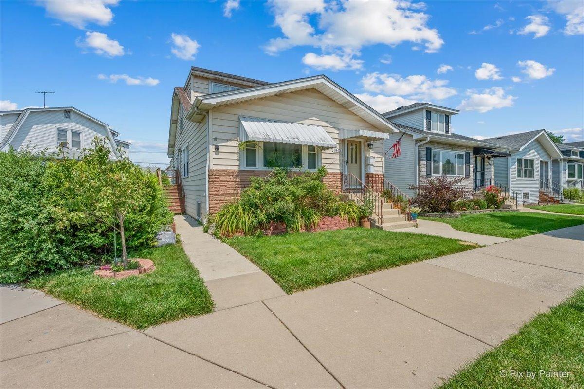 5942 W Thorndale Ave., Chicago, IL 60646
