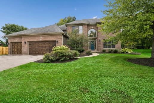 2071 Tunbridge Tr., Algonquin, IL 60102