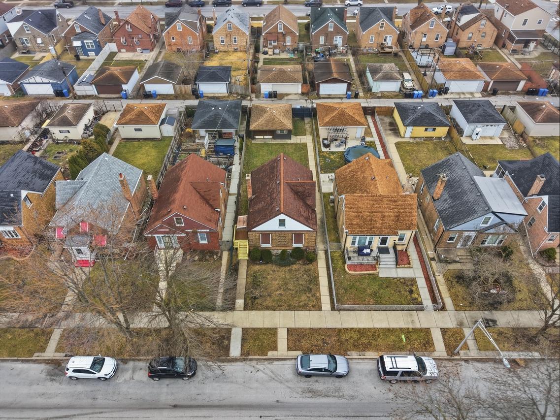 10941 S Avenue C, Chicago, IL 60617